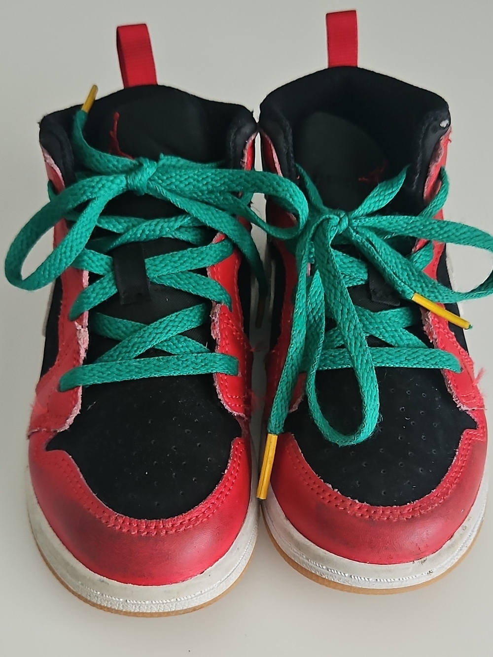 Air Jordan 1 Mid SE "Christmas" in the Toddler (TD) size. Size 10 Child